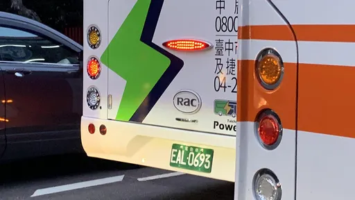 公車司機「只載舉手的」嗆沒舉手敢上車就踹下去 交通局證實了