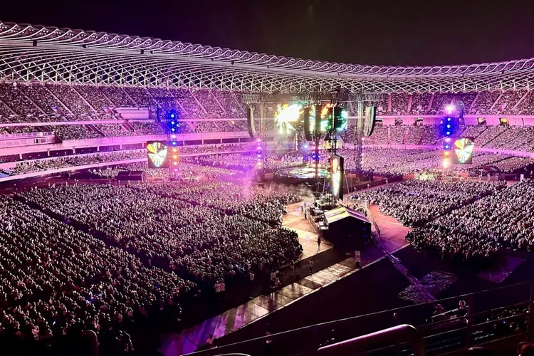 歌手紅髮艾德今年2月也在高雄世運主場館開唱，吸引大批歌迷。圖取自facebook.com/chenchimai