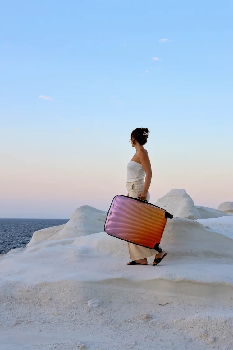 C-LITE系列推出SUNSET漸變新色。品牌提供