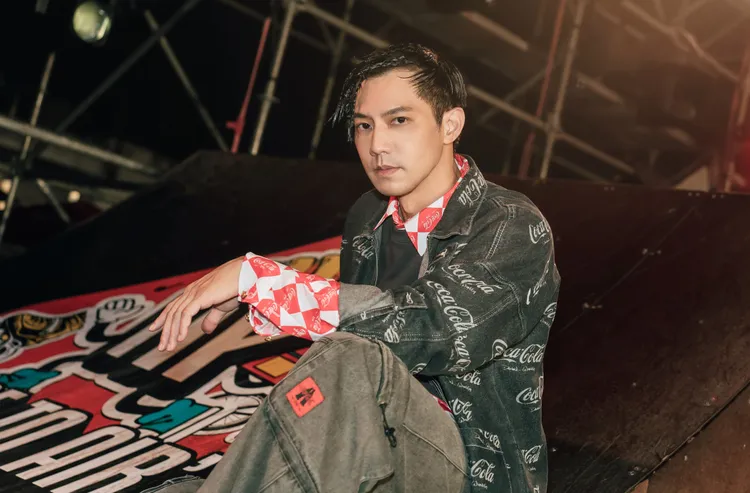 鄒承恩穿上Daniel Wong走秀。旋轉娛樂提供