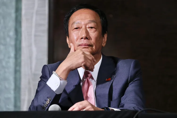 郭台銘曾一口答應捐三千萬給齊家。資料照