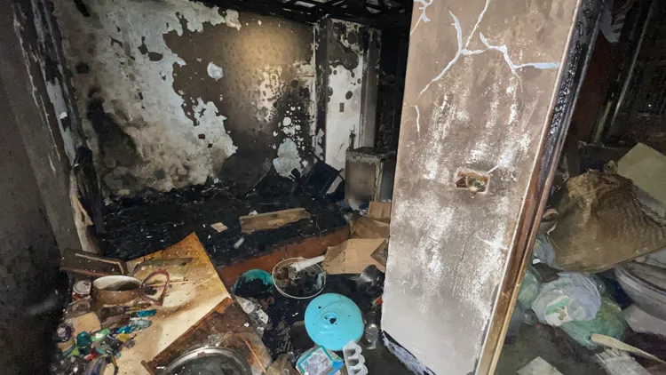 警消初判起火點應在2樓臥室，詳細起火原因有待調查。民眾提供