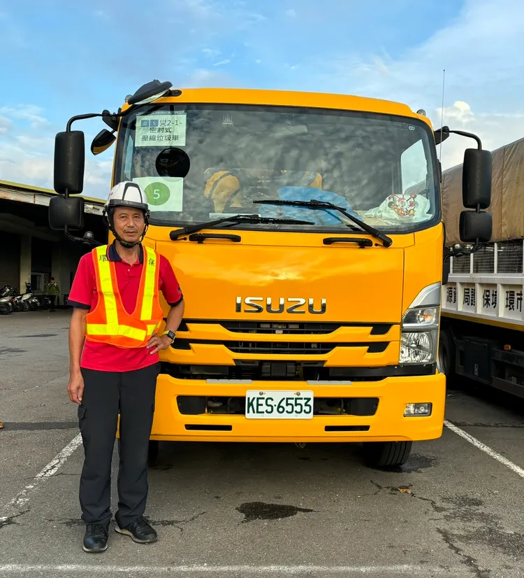 竹市清潔隊員李榮澤。環保局提供