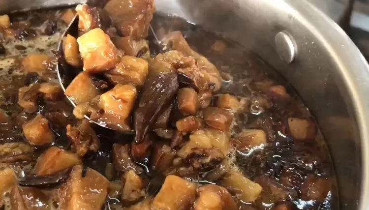 店家不排除是有某些食材燉煮後外觀遭到誤認。讀者提供