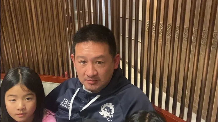 鄭先生帶著妻女在北京鼎泰豐熄燈前來用餐，聽聞停業的消息感到震驚也不捨，希望鼎泰豐能重返華北市場。 中央社