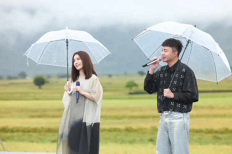 田馥甄與許富凱深情對唱。台灣好基金會提供