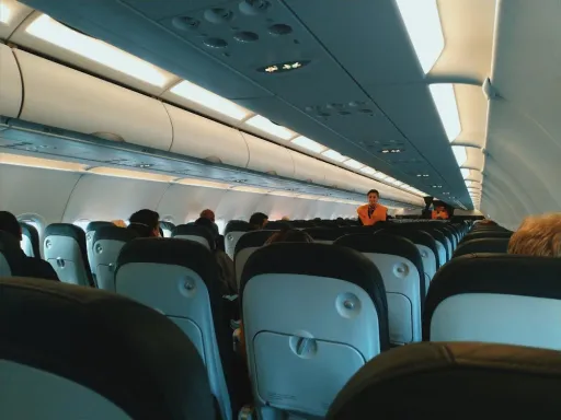 飛機上黑洞多?空服員揭千萬別做這3件事 網笑全中獎