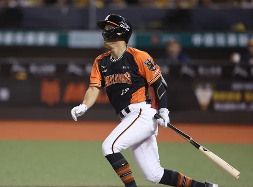 台灣大賽統一獅打擊大爆發!16安打狂攻10分 大勝兄弟扳成1比1