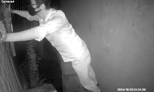 銘傳大學龜山校區有偷窺狼!白衣男半夜鬼祟畫面全都錄 警調監視器要逮人