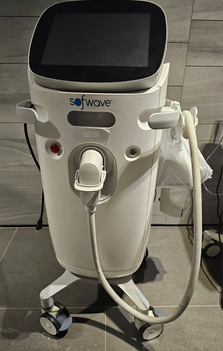 扣案之山寨版索夫波超音波治療儀。翻攝畫面