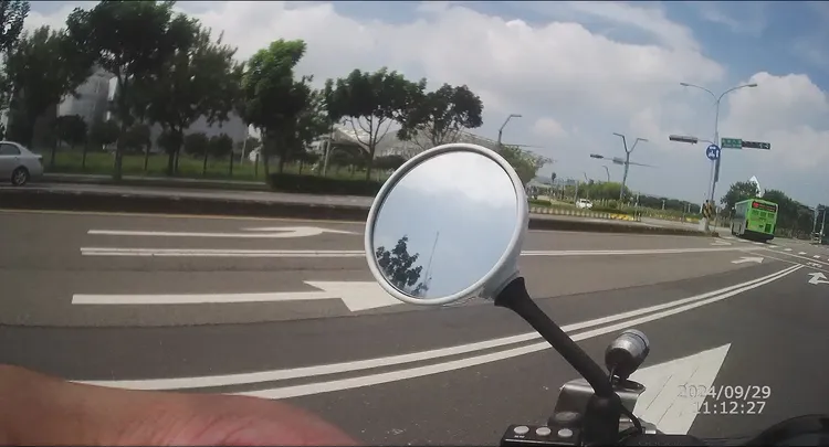 中市警將持續「公車大執法」，也呼籲民眾、乘客主動檢舉。讀者提供