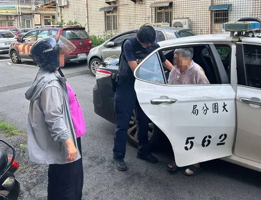 失智婦出門散步跌落水溝 大園警速救援!靠這招送她回家