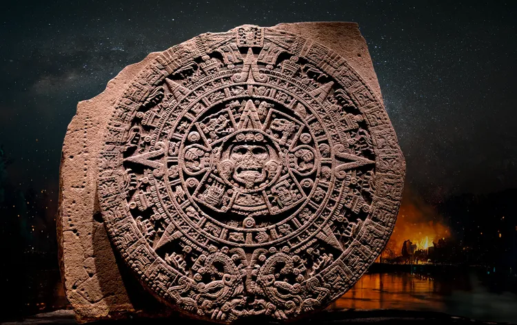 日曆石是阿茲特克文明中一件宏偉的雕刻藝術品，是為紀念「新火祭典」而設立。品牌提供