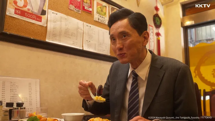 松重豐飾演的上班族五郎喜歡喝茶配餐點，跟現實生活中的他不一樣。KKTV提供