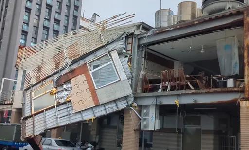 山陀兒颱風高雄小港登陸　餐館遭毒手「室內變室外」