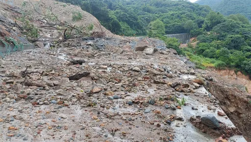 金山巨石坍方!全台公路「這3處」仍受阻 預計今晚可搶通