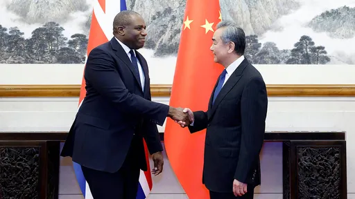 英外相訪中行 「台海緊張情勢不符合全球利益」