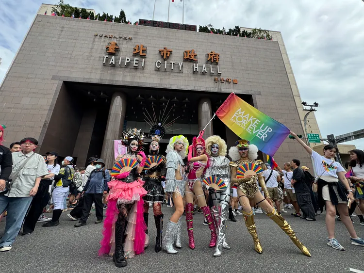 第22屆台灣同志大遊行帶來多樣性活動與節目表演，一同支持多元包容的社會。彭欣偉攝