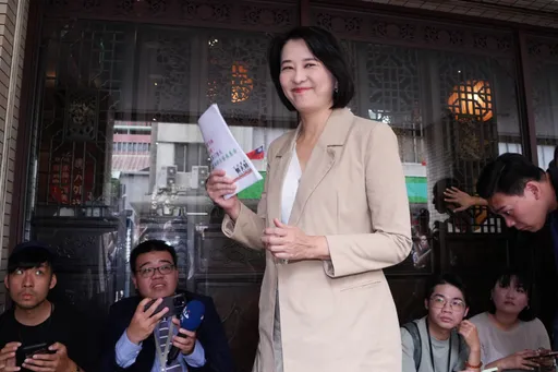 曝和解飯內幕 王鴻薇:行政院真的只帶兩串香蕉