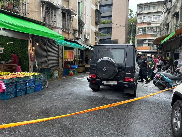 九孔火燒車狀況。翻攝畫面