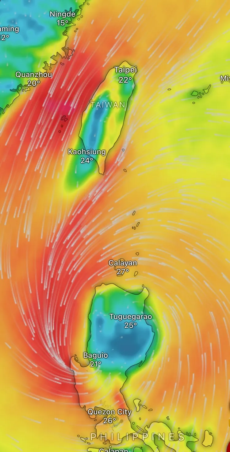 「潭美」颱風外圍環流掃過台灣時將帶來明顯風雨。翻攝《@typhoon_mi》