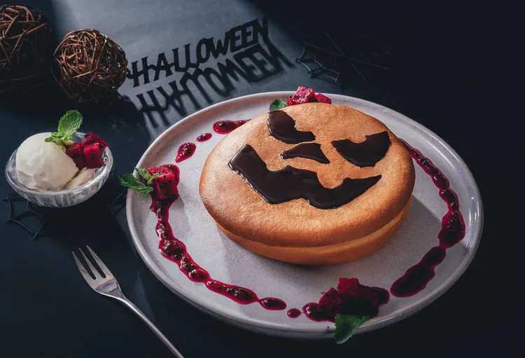 適逢月底萬聖節即將來臨，各餐廳推出創意甜點等。遠東SOGO提供