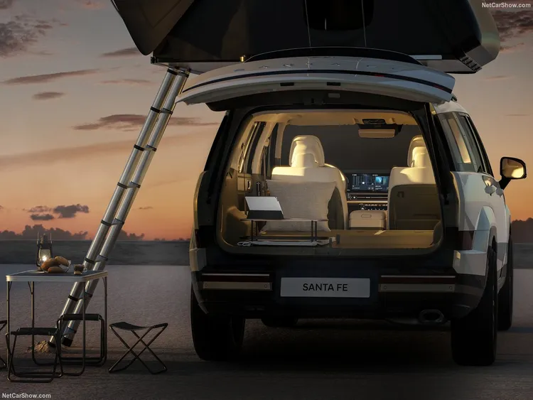 尾廂方正的大開口，加上五人座時的置物容積比上一代多出91公升，應對露營、車宿等戶外休閒活動將更為從容。原廠照片