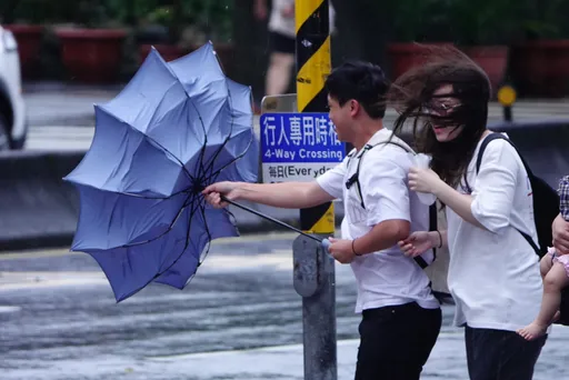一圖看懂康芮撲台風雨時程 2地區嚴防災害!專家示警:不是鬧著玩的