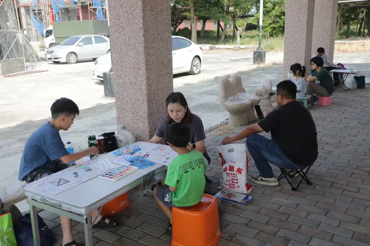 2024黑面琵鷺保育季系列活動「黑琵HAPPY、展翅翱翔」20日在七股區正王府廣場舉辦開幕典禮。市府提供