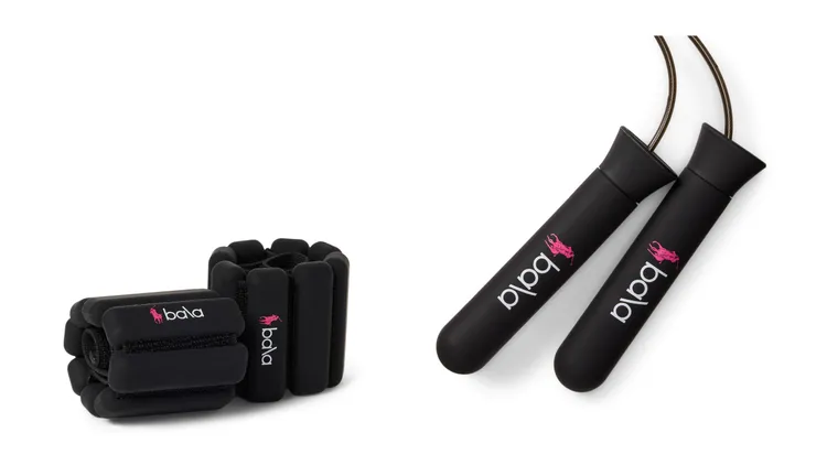 Ralph Lauren Pinky Pony x Bala負重訓練手環（左）2680元、Ralph Lauren Pinky Pony x Bala 跳繩（右）2280元。品牌提供