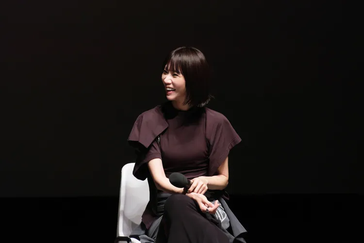 謝盈萱和韓國觀眾一起在釜山觀賞《影后》首映，映後座談和觀眾熱烈互動。Netflix提供