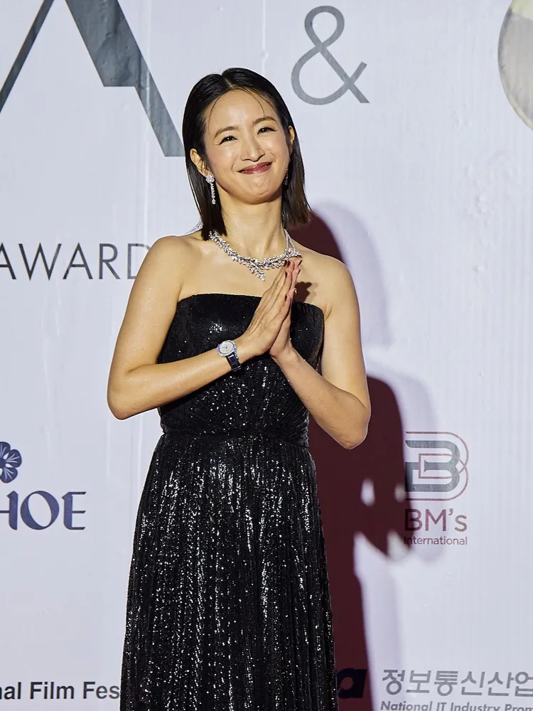 林依晨日前在釜山影展亞洲，獲頒最佳女主角大獎。品牌提供