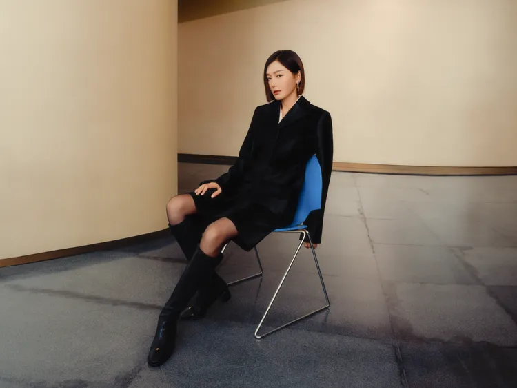 秦嵐搭配TORY BURCH 2024秋冬系列。品牌提供