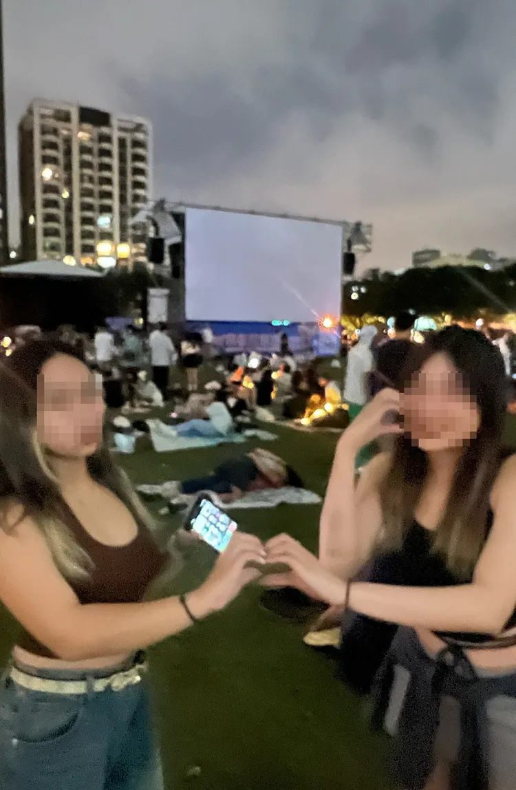 民眾把情侶「交纏」當成打卡景點。翻攝Threads