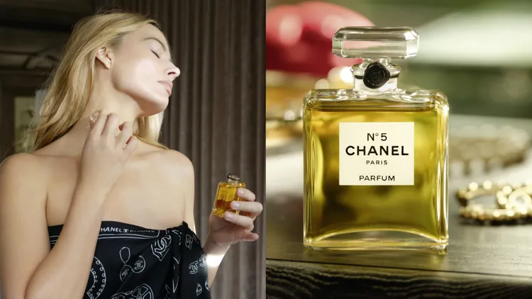 在形象影片中，她與Jacob Elordi相約「5點見」，隨後為赴約噴上了N°5香水。品牌提供