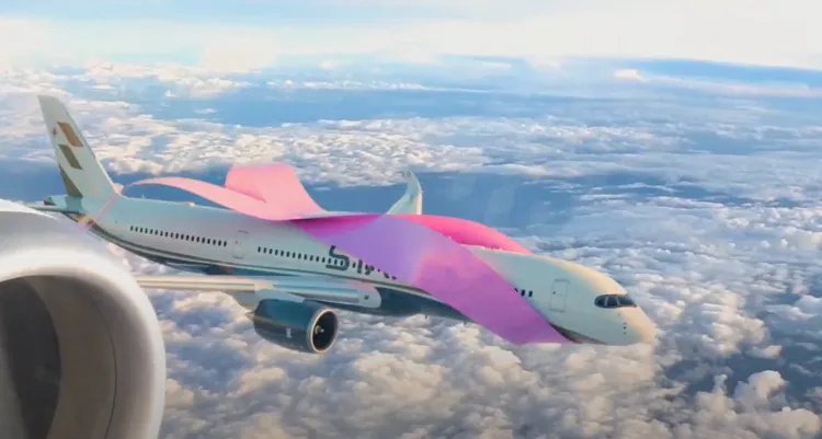 雅詩蘭黛今年活動也與星宇航空合作，透過CGI動畫，讓客機綁上粉紅絲帶翱翔空中。翻攝星宇航空IG