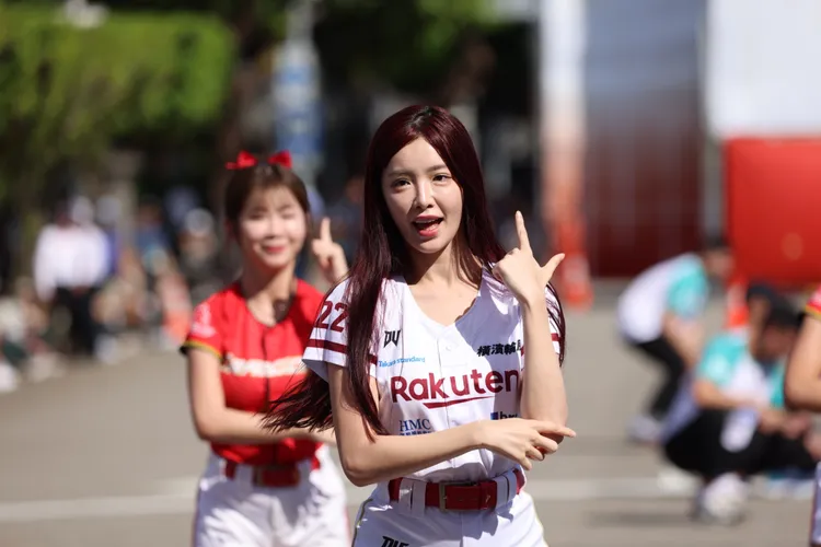 中職啦啦隊參與國慶大會預演活動。李俊毅攝