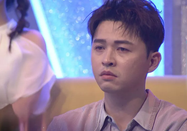 李子森聽歌聽到潰堤。中視提供