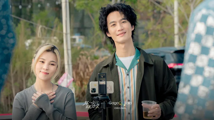 李佳歡（左）和李英宏在劇中有許多逗趣互動。GagaOOLala提供