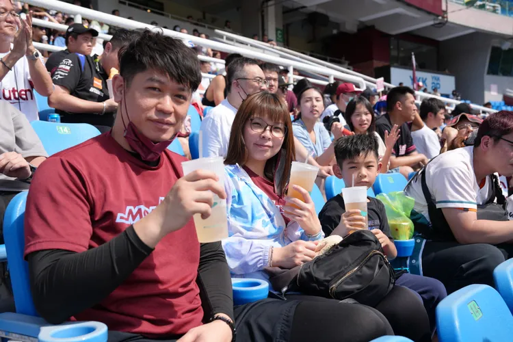 環保局推廣循環杯。環保局提供