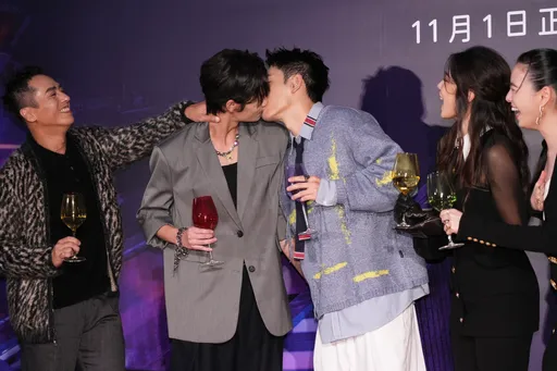 张书豪激吻人夫性向「好迷惑」 老婆欧阳妮妮这样说