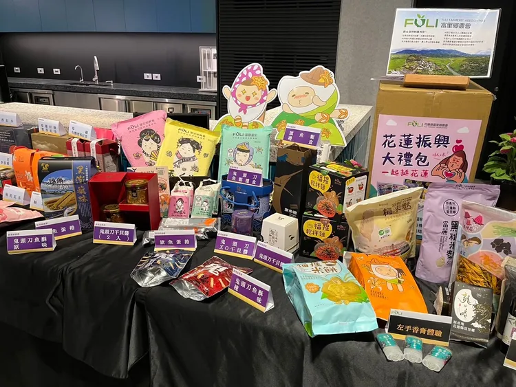 今年10月24日至10月26日BIKERTOPIA騎士烏托邦全國性車主活動舉辦在花蓮縣富里鄉的羅山展售中心旁廣場，現場除了有哈雷經典車款展示與哈雷精品販售外、也包含了在地特色攤販、產品。林浩昇攝