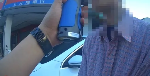 賓士男夜店狂歡悲劇了!酒駕被逮辯「誤會」 瞎扯:怕女友被撿屍