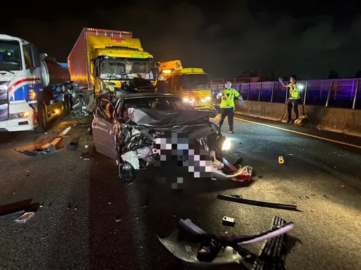 國3重大車禍香山-西濱南下全線封閉 油罐車+聯結車共6車連環撞!10輕重傷2死