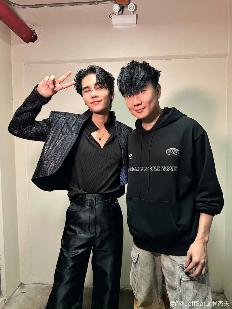 羅杰夫（左）很欣賞林俊傑。翻攝羅杰夫微博