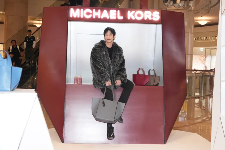 劉以豪選穿環保皮草外套、羊毛上衣、厚底休閒鞋。彭欣偉攝