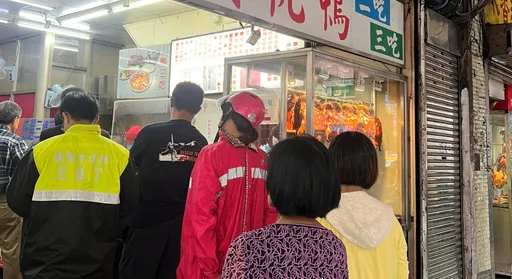 他PO照公審「消防員穿制服買便當」 消防員嘆:我們也是媽生的