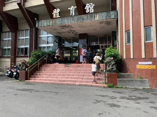 謝國樑罷免案今投票!基隆一早出大太陽 各投票所陸續湧人潮