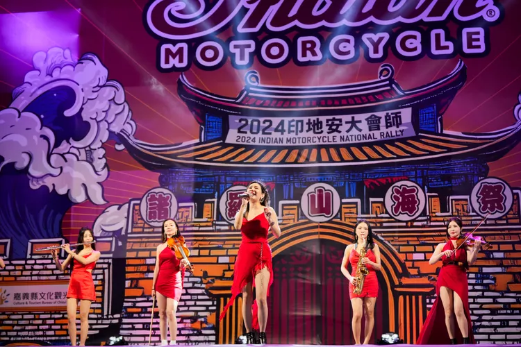 伴隨著嘉義美食的餘韻，台上的精彩表演更是讓每位參與者目不轉睛。業者提供