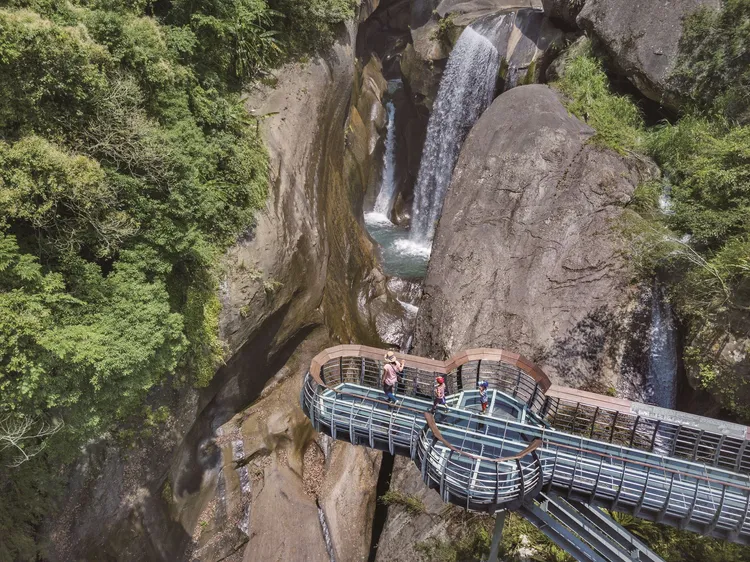 尖石青蛙石天空步道。新竹縣府提供
